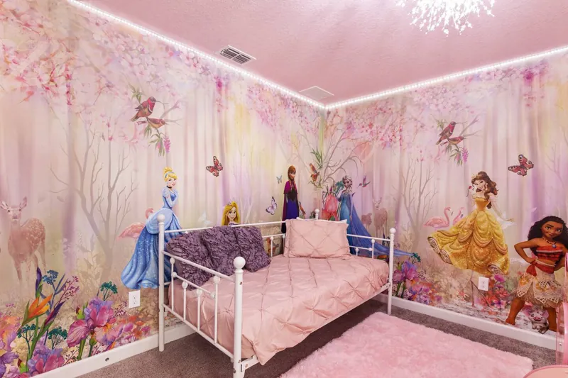 A closer look at the princess daybed and murals