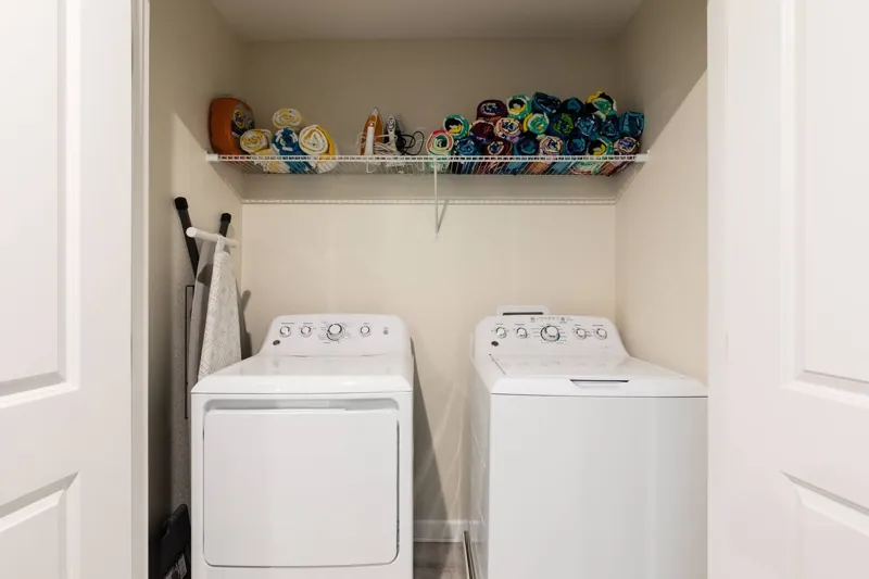 Washer, dryer, and towel storage